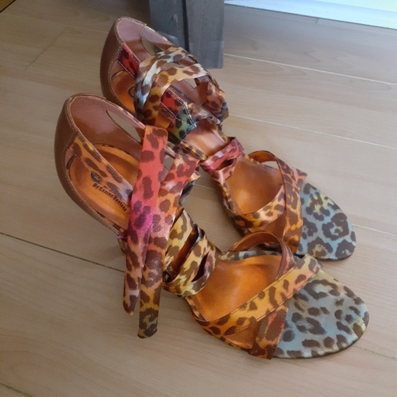 Carlos Santana "SALSA" Leopard Print Tie Up Heels - Picture 10 of 13